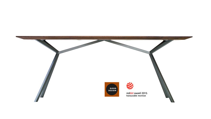 table KT11 - red dot | good design